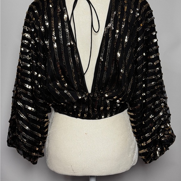 ASOS Black and Gold Sequin Crop Top - Picture 4 of 4